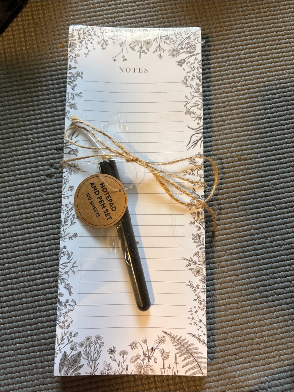 Floral Notes Notepad with Black Pen
